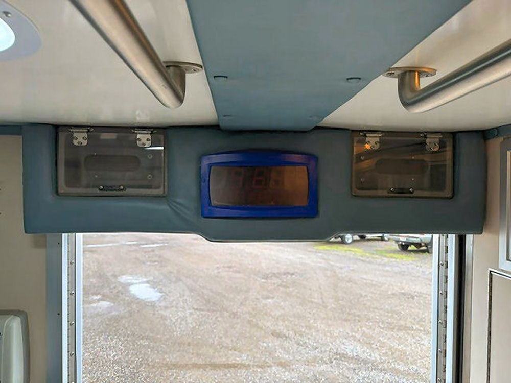 HA1812_23.jpg